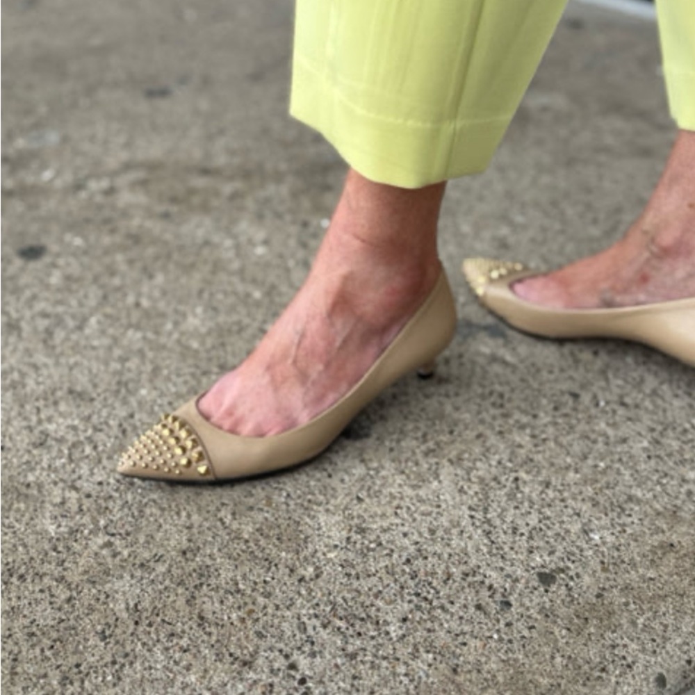 Pre Owned Gucci Sz 36 Pumps Nude Kitten Heel